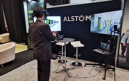Assistance technique sur le stand VR d'Alstom lors du salon canadien de l'AQTR.